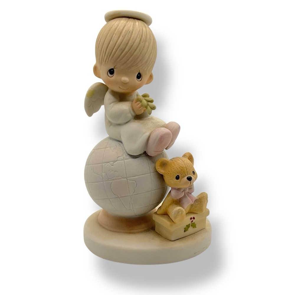 Precious Moments Figurine 1979 Peace On‎ Earth Boy Angel Globe Teddy Bear Gift